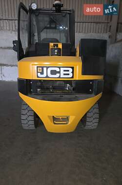 Телескопический погрузчик JCB TLT 2016 в 