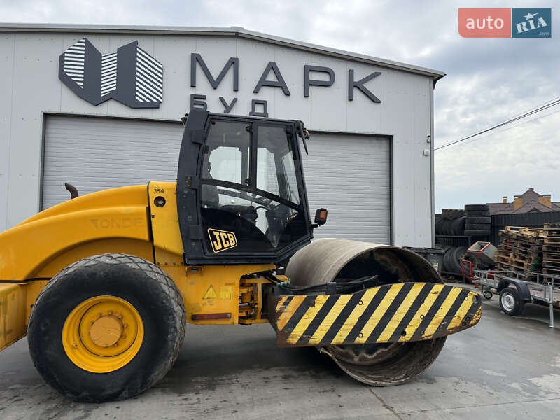 Каток ґрунтовий JCB Vibromax 115 2006 в Львові