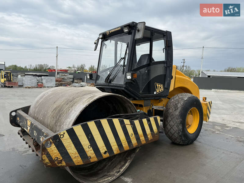 Каток ґрунтовий JCB Vibromax 115 2006 в Львові