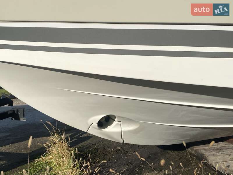 Моторная яхта Jeanneau Leader 2015 в Днепре фото 27 Моторная яхта Jeanneau Leader 2015 в Днепре