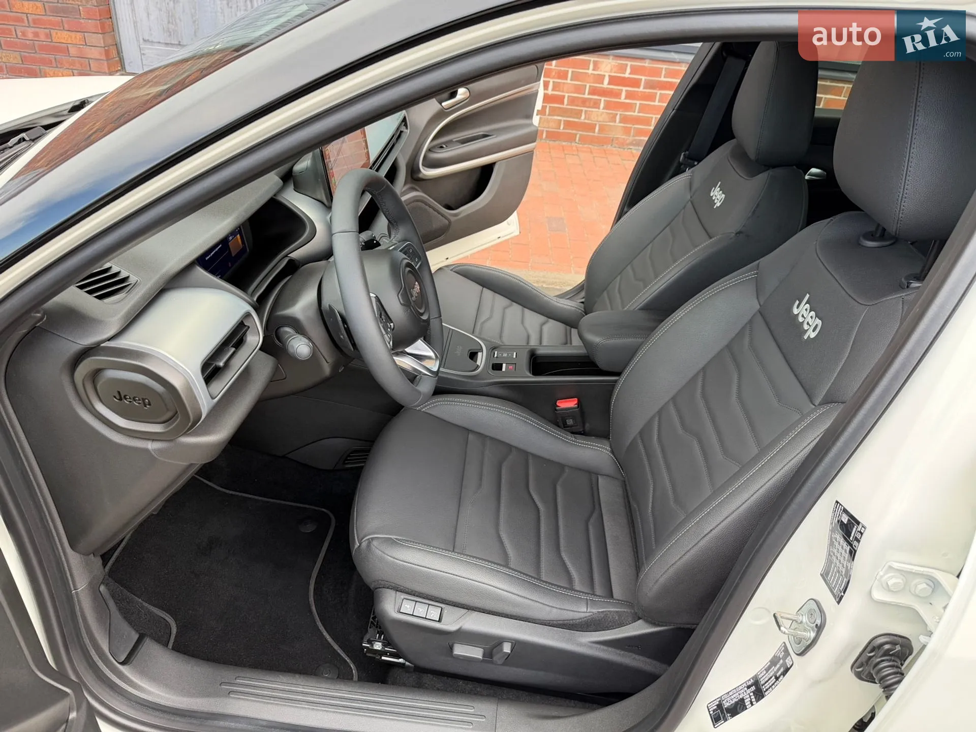 Jeep Avenger 2024 VIN ZAC5JACT4RJL00131 фото оголошення 27 з 62