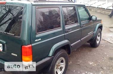 Внедорожник / Кроссовер Jeep Cherokee 2000 в 