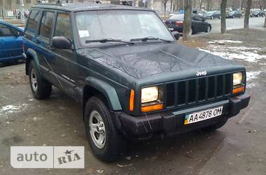 Внедорожник / Кроссовер Jeep Cherokee 2000 в 