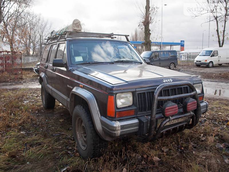 Внедорожник / Кроссовер Jeep Cherokee 1992 в 