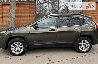 Внедорожник / Кроссовер Jeep Cherokee 2015 в Николаеве