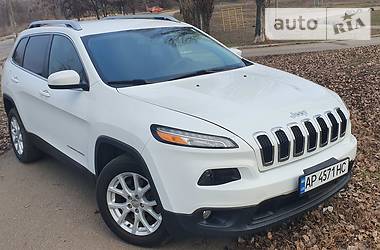 Позашляховик / Кросовер Jeep Cherokee 2015 в 