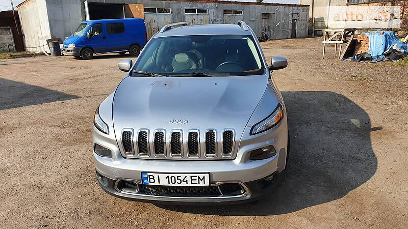 Позашляховик / Кросовер Jeep Cherokee 2014 в 