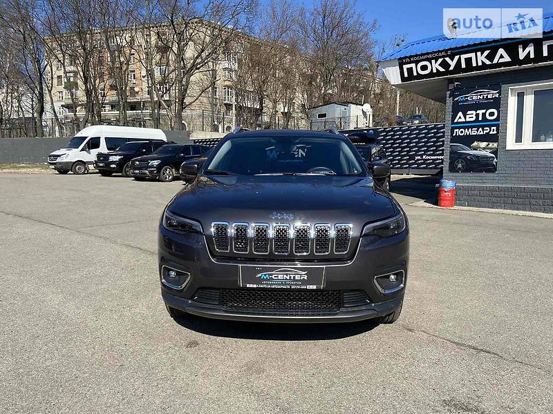 Позашляховик / Кросовер Jeep Cherokee 2019 в 