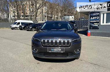 Позашляховик / Кросовер Jeep Cherokee 2019 в 