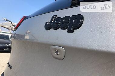 Позашляховик / Кросовер Jeep Cherokee 2015 в 