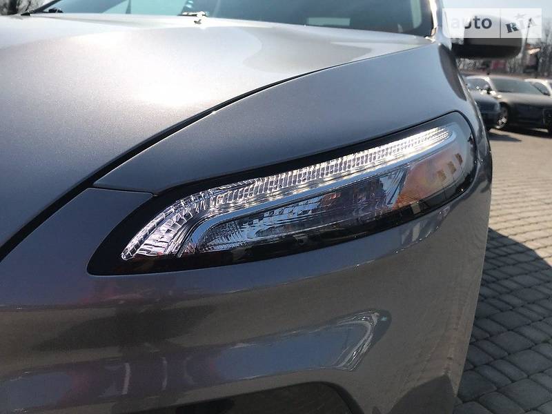 Позашляховик / Кросовер Jeep Cherokee 2015 в Львові