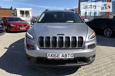 Позашляховик / Кросовер Jeep Cherokee 2015 в 
