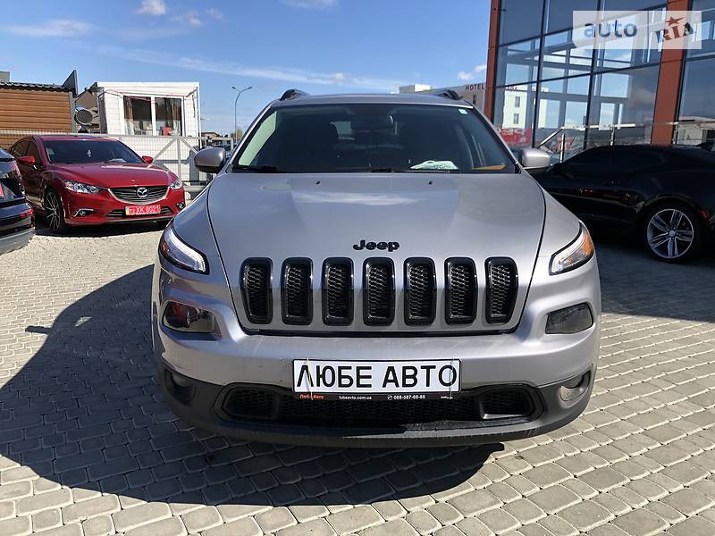 Позашляховик / Кросовер Jeep Cherokee 2015 в Львові