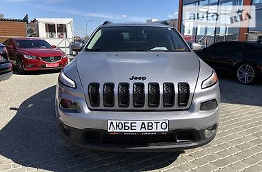 Позашляховик / Кросовер Jeep Cherokee 2015 в 