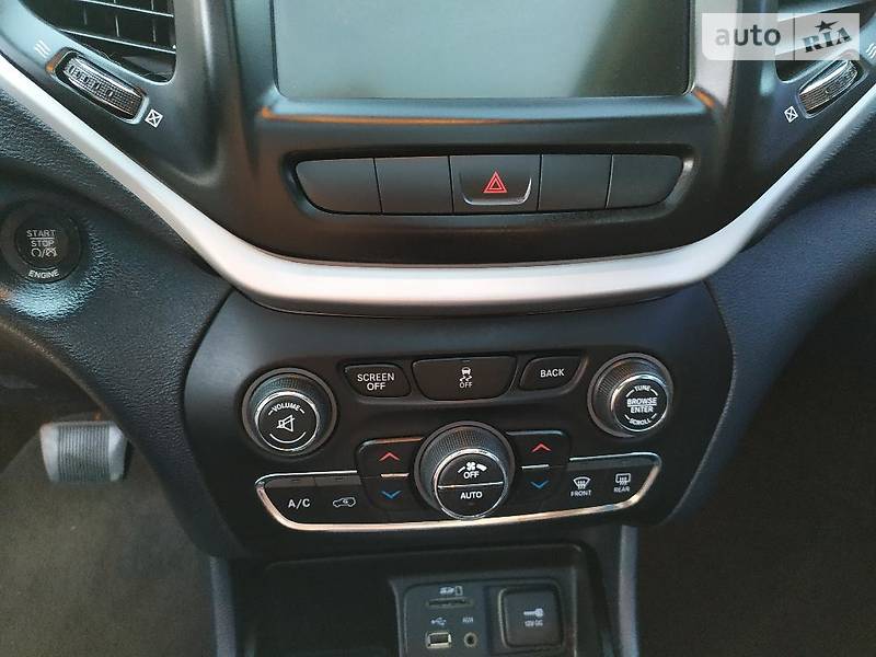 Позашляховик / Кросовер Jeep Cherokee 2014 в Умані