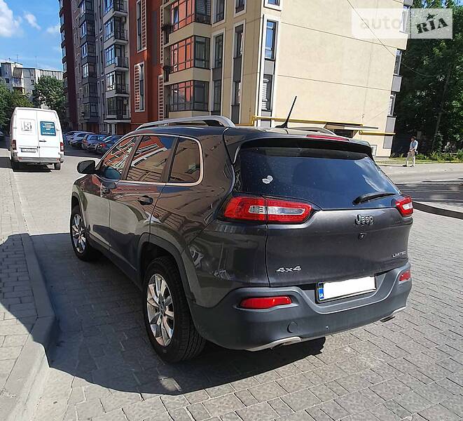 Позашляховик / Кросовер Jeep Cherokee 2014 в Львові