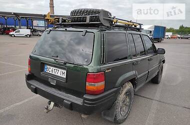 Внедорожник / Кроссовер Jeep Cherokee 1996 в Львове