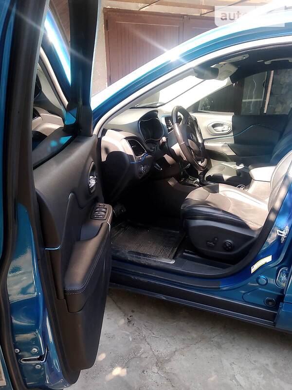 Позашляховик / Кросовер Jeep Cherokee 2019 в Івано-Франківську фото 18 Позашляховик / Кросовер Jeep Cherokee 2019 в Івано-Франківську