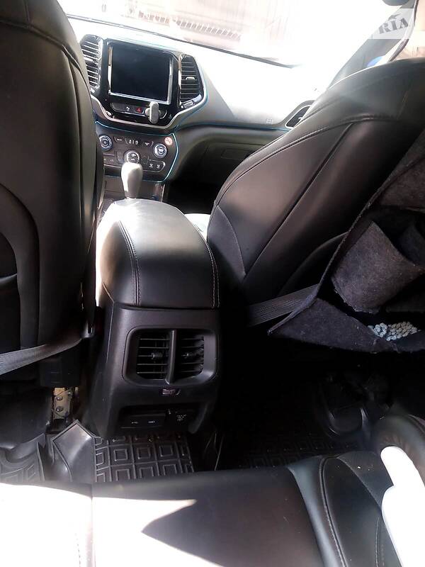 Позашляховик / Кросовер Jeep Cherokee 2019 в Івано-Франківську фото 22 Позашляховик / Кросовер Jeep Cherokee 2019 в Івано-Франківську