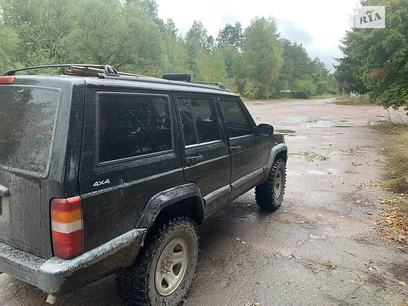 Внедорожник / Кроссовер Jeep Cherokee 1997 в Житомире