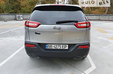 Позашляховик / Кросовер Jeep Cherokee 2016 в Києві