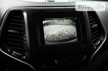 Внедорожник / Кроссовер Jeep Cherokee 2019 в 