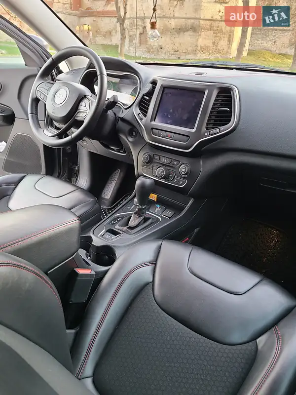 Jeep Cherokee 2019 VIN 1C4PJMBX9KD451744 фото оголошення 14 з 66