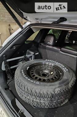 Внедорожник / Кроссовер Jeep Cherokee 2013 в Запорожье