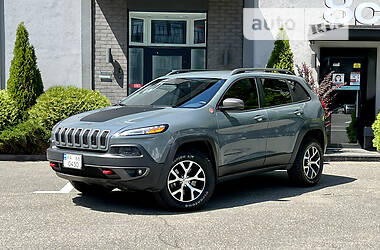 Внедорожник / Кроссовер Jeep Cherokee 2014 в Киеве