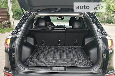 Позашляховик / Кросовер Jeep Cherokee 2021 в 