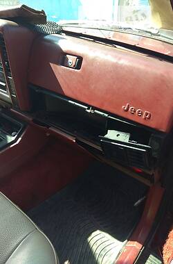 Позашляховик / Кросовер Jeep Cherokee 1988 в Запоріжжі