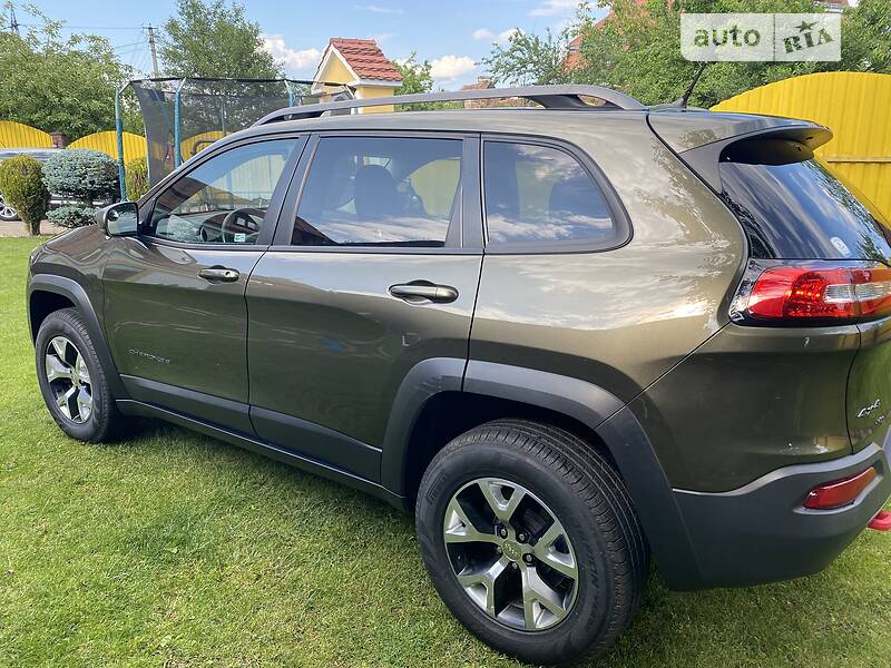 Позашляховик / Кросовер Jeep Cherokee 2015 в Дрогобичі