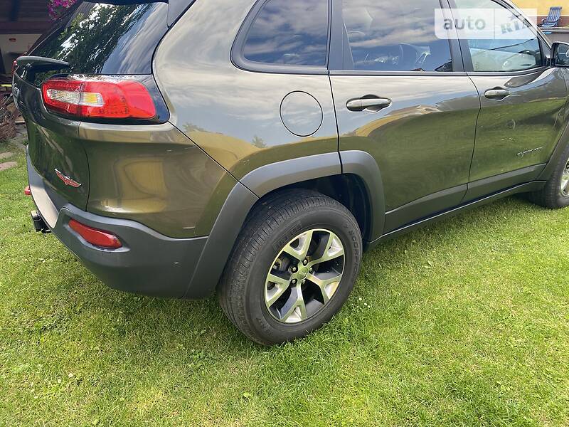 Позашляховик / Кросовер Jeep Cherokee 2015 в Дрогобичі