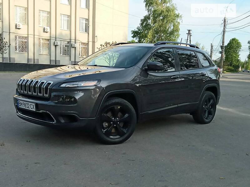 Позашляховик / Кросовер Jeep Cherokee 2016 в Сумах