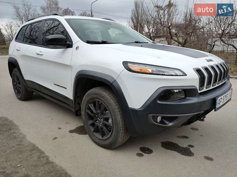 Внедорожник / Кроссовер Jeep Cherokee 2015 в Запорожье