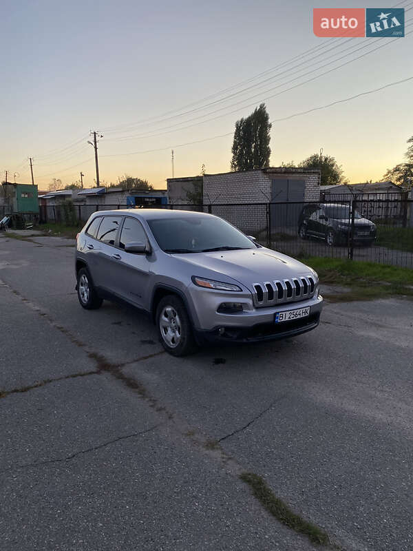 Внедорожник / Кроссовер Jeep Cherokee 2013 в Кременчуге