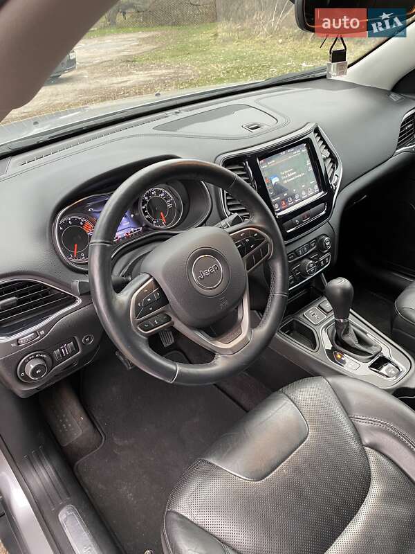 Внедорожник / Кроссовер Jeep Cherokee 2018 в Виннице