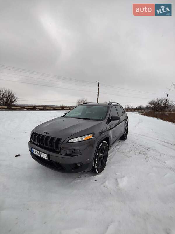 Внедорожник / Кроссовер Jeep Cherokee 2017 в Киеве