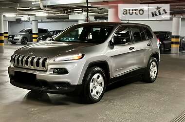 Внедорожник / Кроссовер Jeep Cherokee 2016 в Киеве