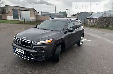 Внедорожник / Кроссовер Jeep Cherokee 2016 в Киеве