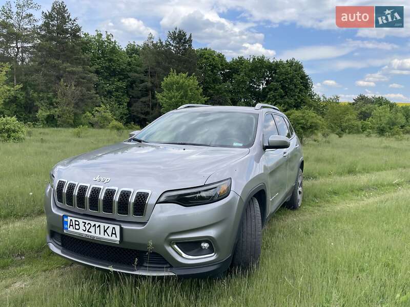 Внедорожник / Кроссовер Jeep Cherokee 2018 в Виннице