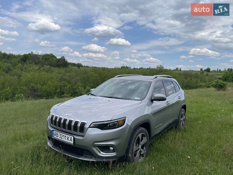 Внедорожник / Кроссовер Jeep Cherokee 2018 в Виннице