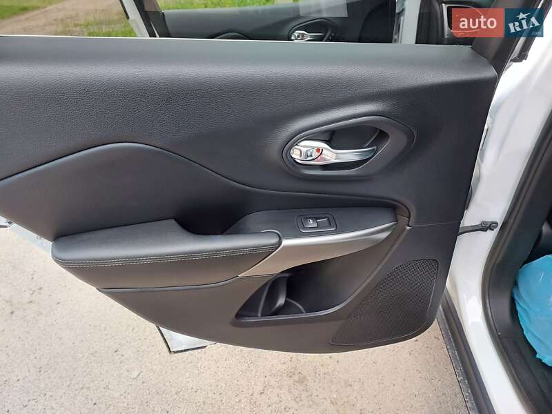 Позашляховик / Кросовер Jeep Cherokee 2018 в Харкові