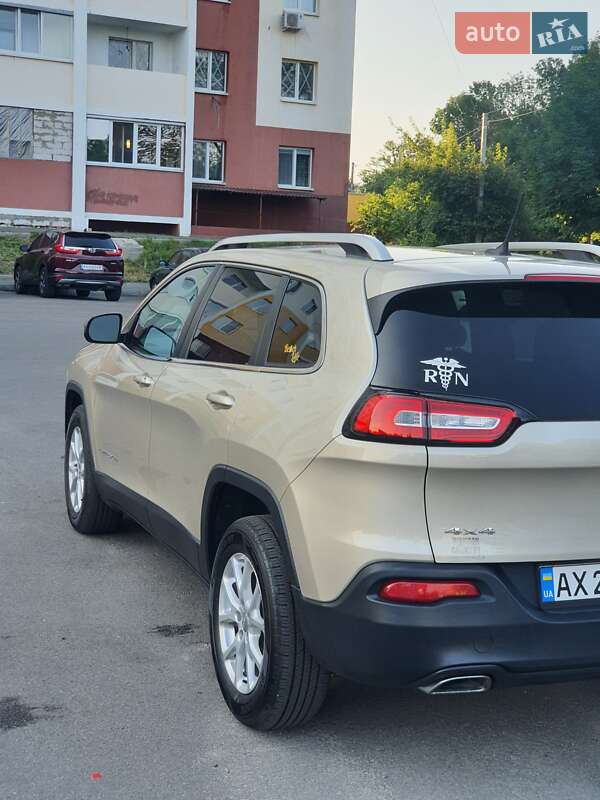 Позашляховик / Кросовер Jeep Cherokee 2015 в Харкові