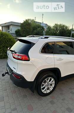 Внедорожник / Кроссовер Jeep Cherokee 2017 в Ужгороде