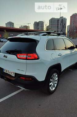 Внедорожник / Кроссовер Jeep Cherokee 2016 в Киеве