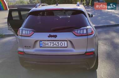 Внедорожник / Кроссовер Jeep Cherokee 2019 в 