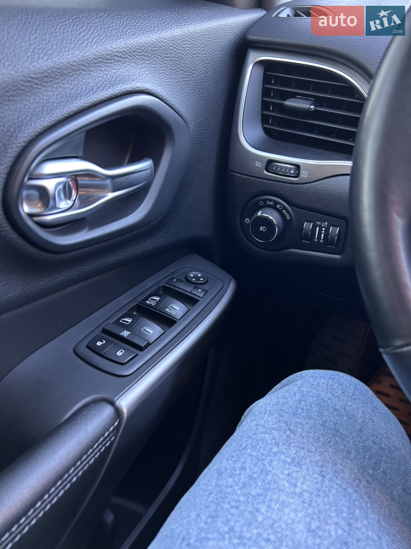 2018 Jeep Cherokee - мініатюра 18