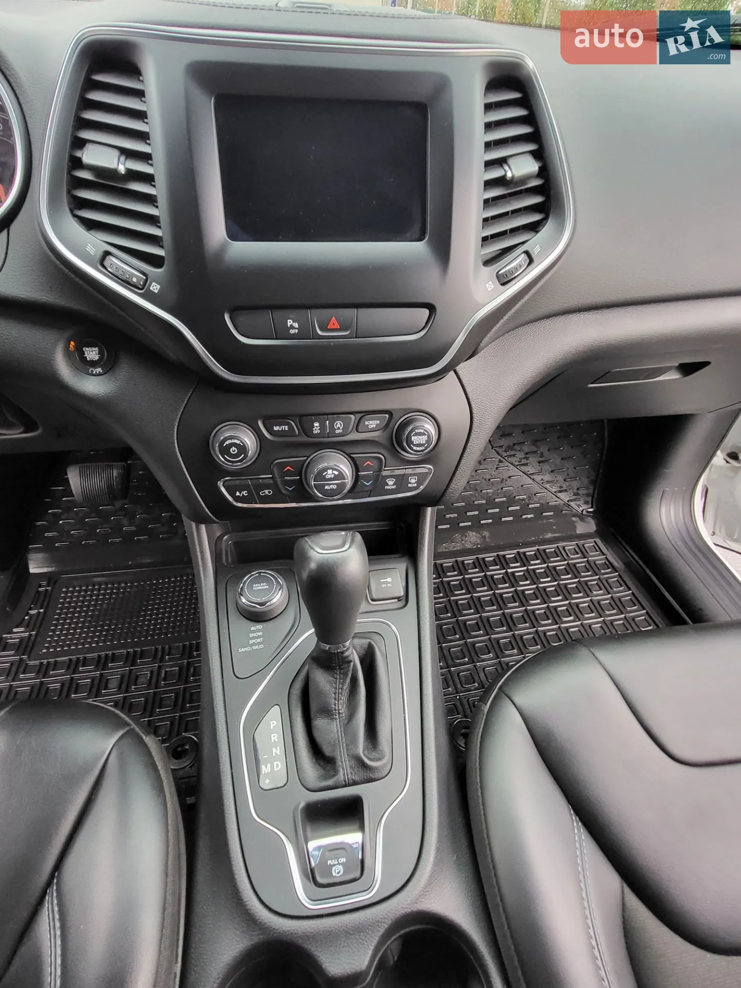2020 Jeep Cherokee - мініатюра 13