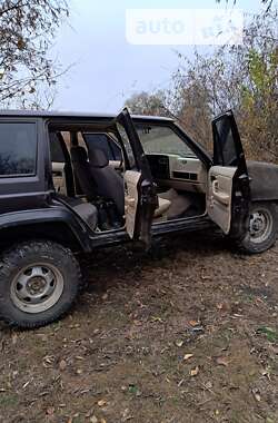 Внедорожник / Кроссовер Jeep Cherokee 1992 в Шостке